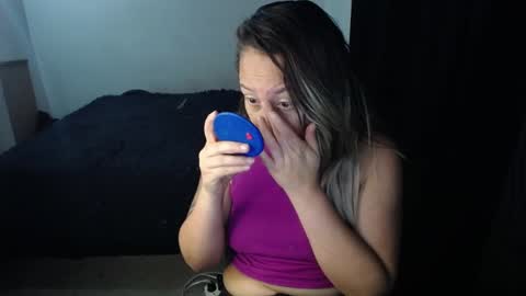 nathalia online show from December 5, 2:42 am