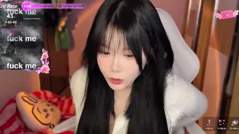 Snapshot of gorgeous_girl33 chatting on December 21, 11:22 am gorgeous girl33 online show from December 21, 11:22 am