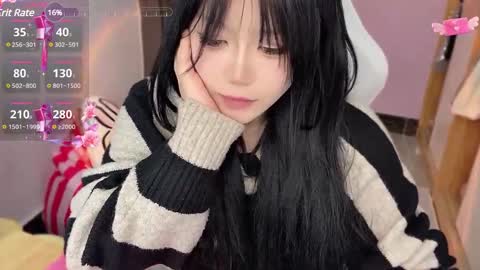 Snapshot of gorgeous_girl33 chatting on December 14, 12:11 am gorgeous girl33 online show from December 14, 12:11 am