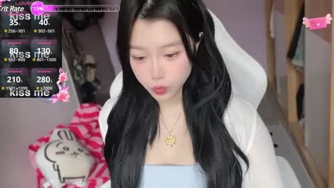 Snapshot of gorgeous_girl33 chatting on February 26, 12:52 am gorgeous girl33 online show from February 26, 12:52 am