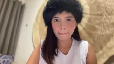 Lyn online show from October 22, 10:31 am