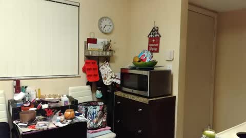 Snapshot of gothbaby305 chatting on October 3, 11:10 pm gothbaby305 online show from October 3, 11:10 pm