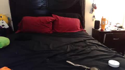 Snapshot of gothbaby305 chatting on October 27, 6:09 am gothbaby305 online show from October 27, 6:09 am