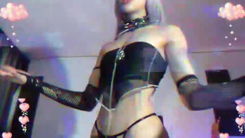 Snapshot of gothicute chatting on October 20, 6:38 am online show from October 20, 6:38 am