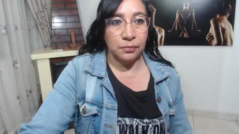 Snapshot of grace_mature_milf chatting on October 15, 10:18 am grace_mature_milf online show from October 15, 10:18 am