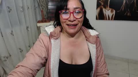 Snapshot of grace_mature_milf chatting on October 2, 10:42 am grace_mature_milf online show from October 2, 10:42 am