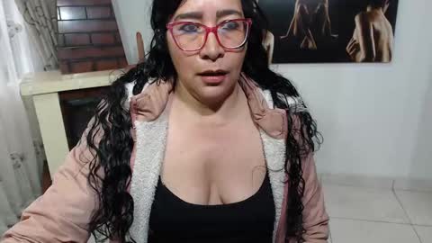 Snapshot of grace_mature_milf chatting on October 6, 11:27 am grace_mature_milf online show from October 6, 11:27 am