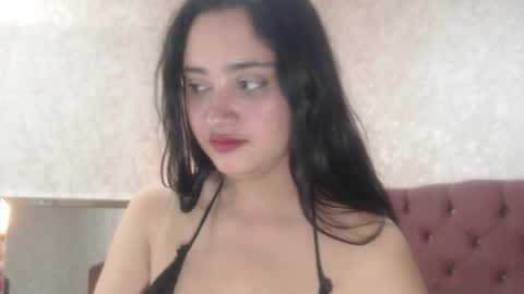 Snapshot of graceblu chatting on October 22, 5:12 am Grace online show from October 22, 5:12 am