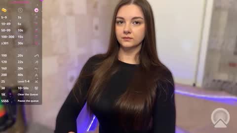 Grace Brown online show from May 19, 10:50 pm