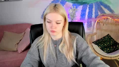 Snapshot of graceglamour chatting on December 29, 5:21 am Grace Glamour online show from December 29, 5:21 am