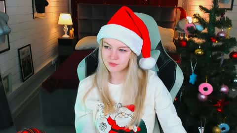 Snapshot of graceglamour chatting on December 17, 5:18 am Grace Glamour online show from December 17, 5:18 am