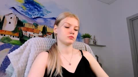 Snapshot of graceglamour chatting on December 5, 5:37 am Grace Glamour online show from December 5, 5:37 am