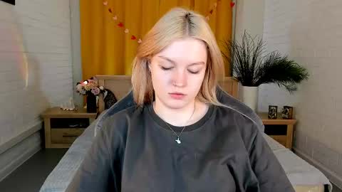 Snapshot of graceglamour chatting on March 4, 5:11 am Grace Glamour online show from March 4, 5:11 am