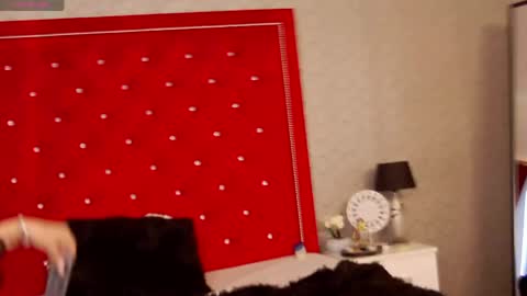 gracemontclair online show from April 4, 1:43 pm