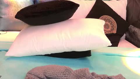 Snapshot of graceymilf999 chatting on October 22, 5:18 pm Gracey Milf online show from October 22, 5:18 pm