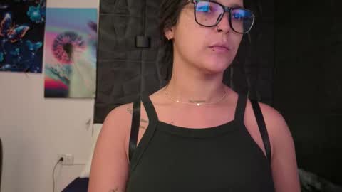 Snapshot of graceymilf999 chatting on October 29, 11:47 am Gracey Milf online show from October 29, 11:47 am