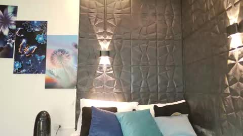 Snapshot of graceymilf999 chatting on September 17, 11:30 am Gracey Milf online show from September 17, 11:30 am