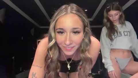 graceyrose online show from October 16, 3:09 am