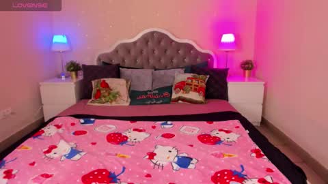 gracieave online show from January 11, 1:21 am