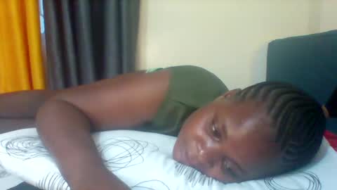 grannylover_ online show from December 12, 5:31 am