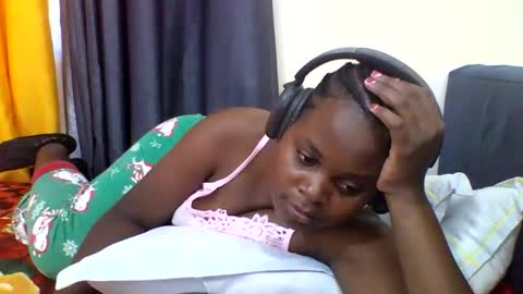 Snapshot of grannylover_ chatting on October 30, 6:38 am grannylover_ online show from October 30, 6:38 am