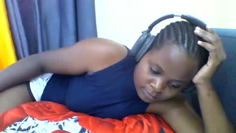 Snapshot of grannylover_ chatting on October 19, 7:54 am grannylover_ online show from October 19, 7:54 am