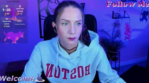 GrayceWild online show from September 11, 11:10 am
