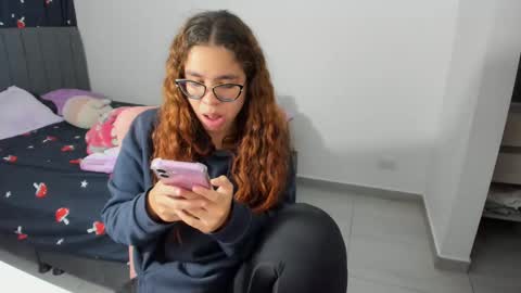 GreciaRuiz online show from November 24, 12:45 am