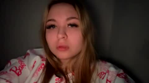 Lina 3 online show from February 5, 8:57 pm