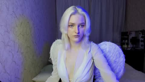 Snapshot of green_tea666 chatting on January 25, 11:57 am Lilith online show from January 25, 11:57 am