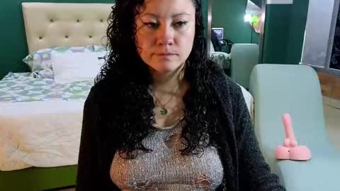 Vanessa online show from December 8, 11:35 am