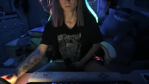 GreenEyedLovexo online show from January 7, 5:33 am