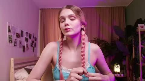 gretchen_mol online show from February 4, 7:44 am