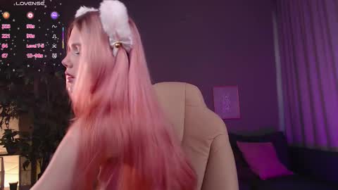 Snapshot of gretchen_mol chatting on October 19, 5:09 am gretchen_mol online show from October 19, 5:09 am