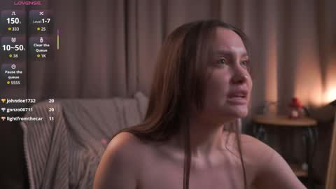 Gwen online show from April 15, 7:58 pm