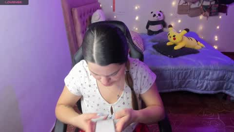 Snapshot of guinivere_blake chatting on February 8, 3:31 pm Hello Im Julieta Im 25 years old welcome to my room have fun and be happy. online show from February 8, 3:31 pm