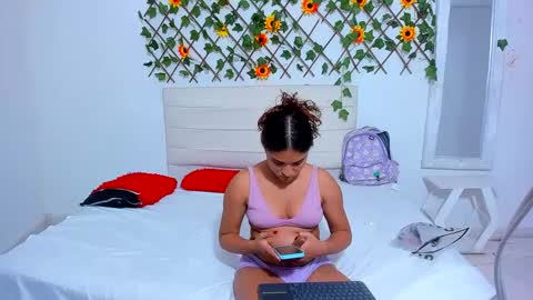 guiselle_lan online show from January 24, 8:02 am