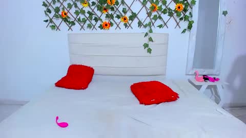guiselle_lan online show from December 11, 5:21 am