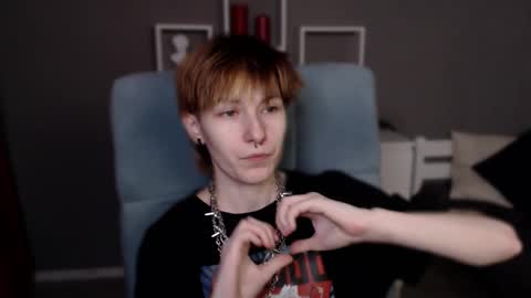 guitarandangell online show from March 3, 4:51 am