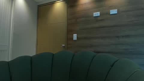 Snapshot of gummyluv chatting on October 19, 12:45 am gummyluv online show from October 19, 12:45 am