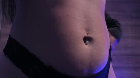 Snapshot of gummyluv chatting on October 2, 10:37 pm gummyluv online show from October 2, 10:37 pm