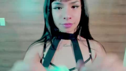 Snapshot of gummyluv chatting on October 1, 10:26 pm gummyluv online show from October 1, 10:26 pm