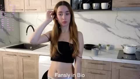 Julia online show from October 23, 1:22 am