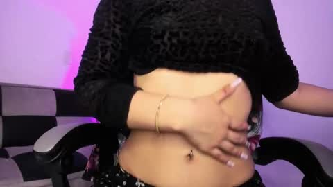 gwenhazel online show from October 20, 11:35 am