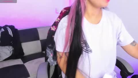 gwenhazel online show from October 2, 12:21 pm