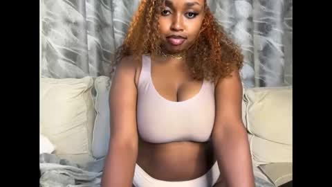 Snapshot of h_o_t_goddess chatting on October 12, 2:25 am h_o_t_goddess online show from October 12, 2:25 am