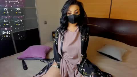 Snapshot of habibi_moon chatting on March 7, 2:15 am Linda online show from March 7, 2:15 am