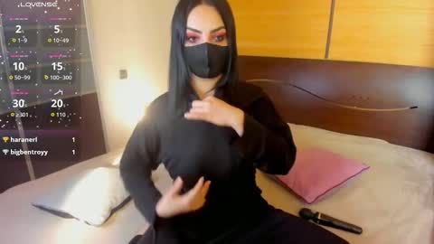 Snapshot of habibi_moon chatting on October 16, 3:42 am Linda online show from October 16, 3:42 am