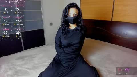 Snapshot of habibi_moon chatting on February 17, 2:20 am Linda online show from February 17, 2:20 am