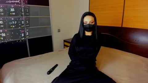 Snapshot of habibi_moon chatting on January 17, 3:34 am Linda online show from January 17, 3:34 am